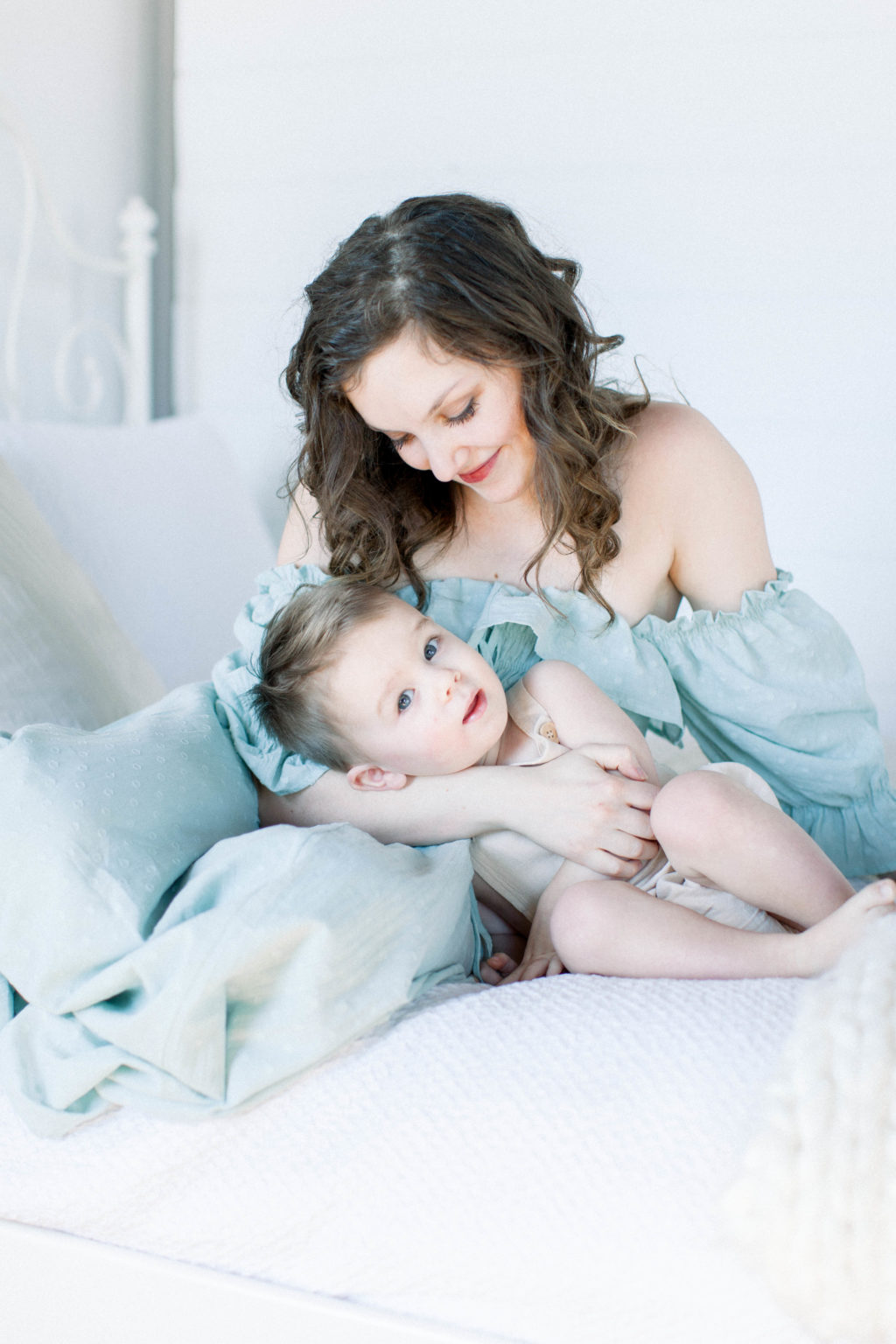 Edina, Minnesota Family & Motherhood Photographer AnaLise Motherhood
