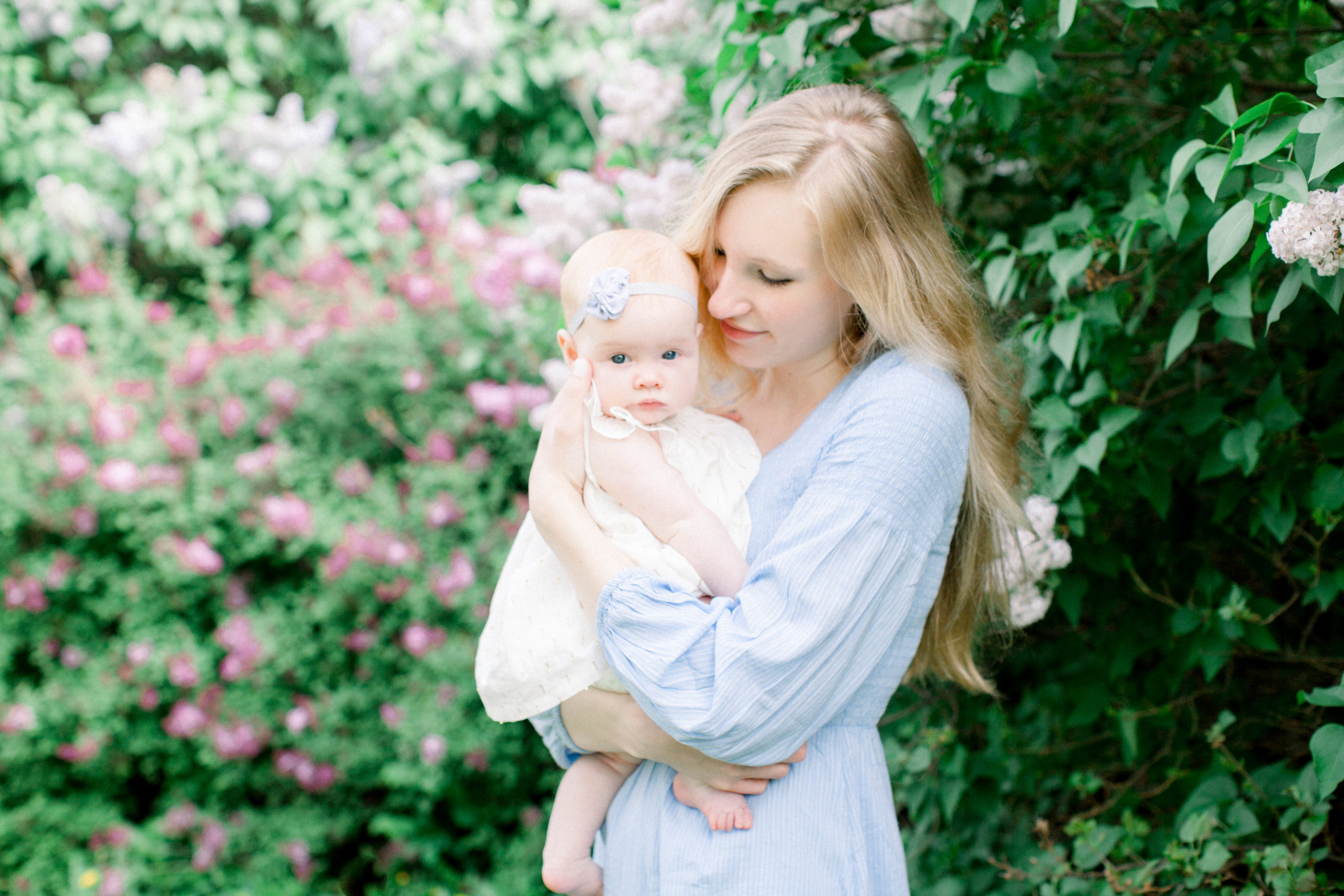 Minneapolis Newborn & Family Photographer | Lake Harriet Rose Gardens